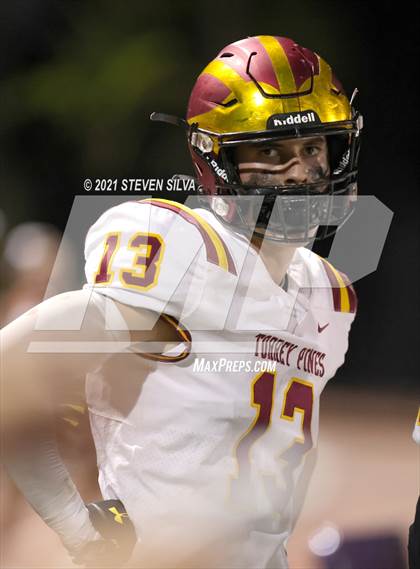 Thumbnail 3 in Carlsbad vs. Torrey Pines (CIF SDS Open Division Semifinal) photogallery.