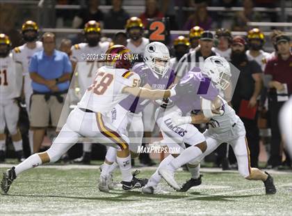 Thumbnail 1 in Carlsbad vs. Torrey Pines (CIF SDS Open Division Semifinal) photogallery.