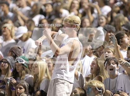 Thumbnail 3 in Carlsbad vs. Torrey Pines (CIF SDS Open Division Semifinal) photogallery.