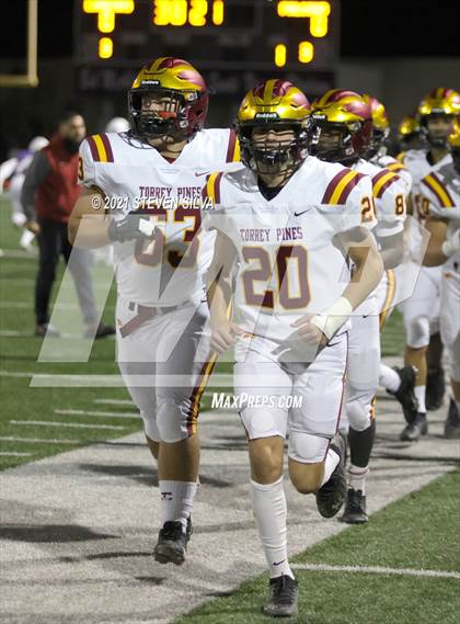 Thumbnail 3 in Carlsbad vs. Torrey Pines (CIF SDS Open Division Semifinal) photogallery.