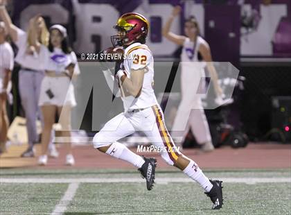 Thumbnail 2 in Carlsbad vs. Torrey Pines (CIF SDS Open Division Semifinal) photogallery.