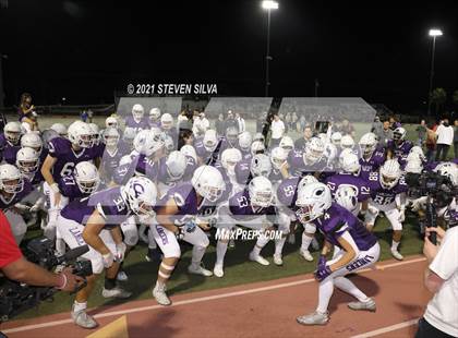 Thumbnail 3 in Carlsbad vs. Torrey Pines (CIF SDS Open Division Semifinal) photogallery.