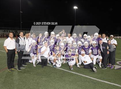 Thumbnail 2 in Carlsbad vs. Torrey Pines (CIF SDS Open Division Semifinal) photogallery.