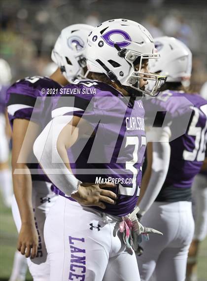 Thumbnail 2 in Carlsbad vs. Torrey Pines (CIF SDS Open Division Semifinal) photogallery.