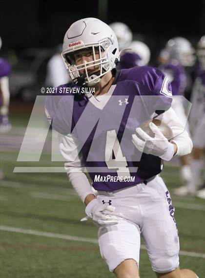 Thumbnail 1 in Carlsbad vs. Torrey Pines (CIF SDS Open Division Semifinal) photogallery.