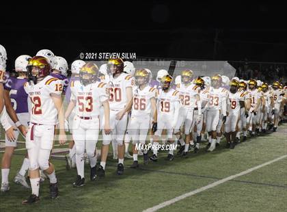 Thumbnail 2 in Carlsbad vs. Torrey Pines (CIF SDS Open Division Semifinal) photogallery.