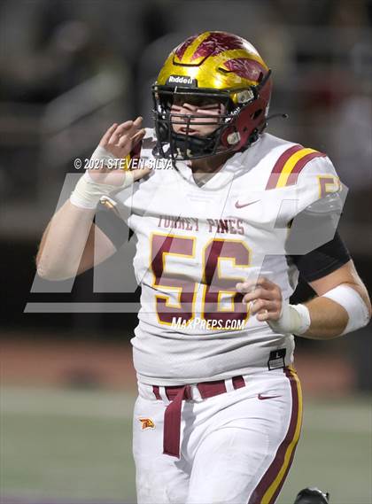 Thumbnail 2 in Carlsbad vs. Torrey Pines (CIF SDS Open Division Semifinal) photogallery.