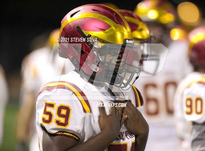 Thumbnail 2 in Carlsbad vs. Torrey Pines (CIF SDS Open Division Semifinal) photogallery.