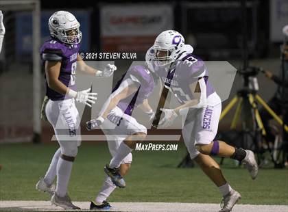 Thumbnail 1 in Carlsbad vs. Torrey Pines (CIF SDS Open Division Semifinal) photogallery.