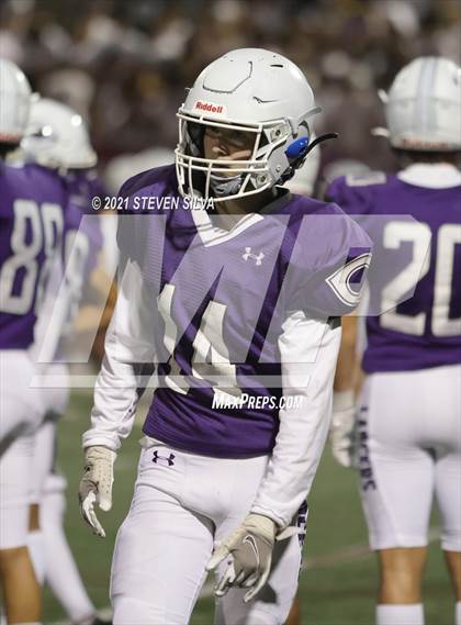Thumbnail 3 in Carlsbad vs. Torrey Pines (CIF SDS Open Division Semifinal) photogallery.