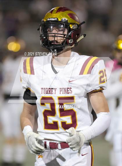Thumbnail 1 in Carlsbad vs. Torrey Pines (CIF SDS Open Division Semifinal) photogallery.