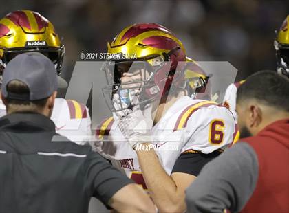 Thumbnail 3 in Carlsbad vs. Torrey Pines (CIF SDS Open Division Semifinal) photogallery.