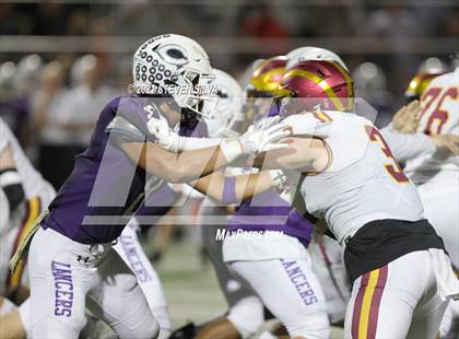 Thumbnail 2 in Carlsbad vs. Torrey Pines (CIF SDS Open Division Semifinal) photogallery.