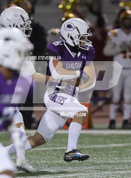 Thumbnail 1 in Carlsbad vs. Torrey Pines (CIF SDS Open Division Semifinal) photogallery.