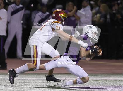 Thumbnail 2 in Carlsbad vs. Torrey Pines (CIF SDS Open Division Semifinal) photogallery.