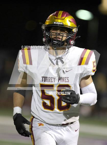 Thumbnail 3 in Carlsbad vs. Torrey Pines (CIF SDS Open Division Semifinal) photogallery.