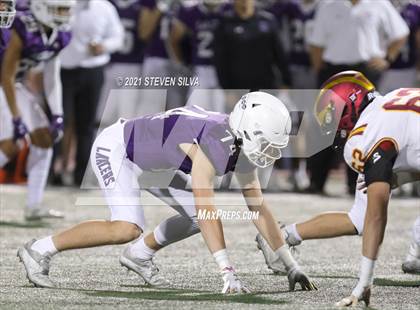 Thumbnail 2 in Carlsbad vs. Torrey Pines (CIF SDS Open Division Semifinal) photogallery.
