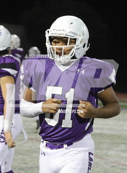 Thumbnail 3 in Carlsbad vs. Torrey Pines (CIF SDS Open Division Semifinal) photogallery.