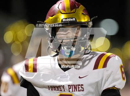 Thumbnail 3 in Carlsbad vs. Torrey Pines (CIF SDS Open Division Semifinal) photogallery.