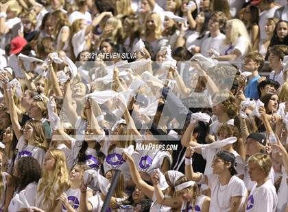 Thumbnail 2 in Carlsbad vs. Torrey Pines (CIF SDS Open Division Semifinal) photogallery.