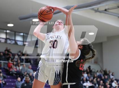 Thumbnail 3 in Jonathan Alder vs. Bishop Hartley (OHSAA D2 District Final) photogallery.