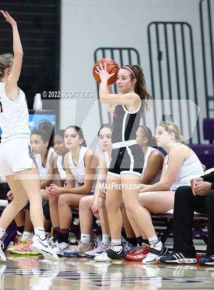 Thumbnail 1 in Jonathan Alder vs. Bishop Hartley (OHSAA D2 District Final) photogallery.