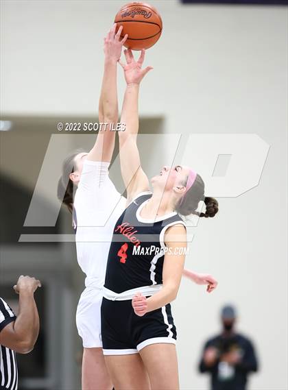 Thumbnail 3 in Jonathan Alder vs. Bishop Hartley (OHSAA D2 District Final) photogallery.