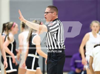 Thumbnail 3 in Jonathan Alder vs. Bishop Hartley (OHSAA D2 District Final) photogallery.