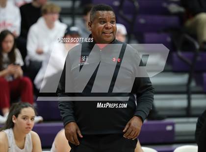 Thumbnail 2 in Jonathan Alder vs. Bishop Hartley (OHSAA D2 District Final) photogallery.