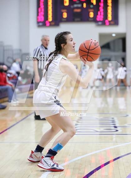 Thumbnail 1 in Jonathan Alder vs. Bishop Hartley (OHSAA D2 District Final) photogallery.