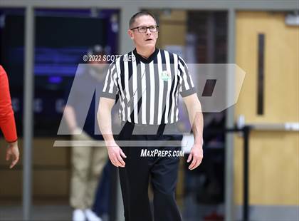 Thumbnail 3 in Jonathan Alder vs. Bishop Hartley (OHSAA D2 District Final) photogallery.