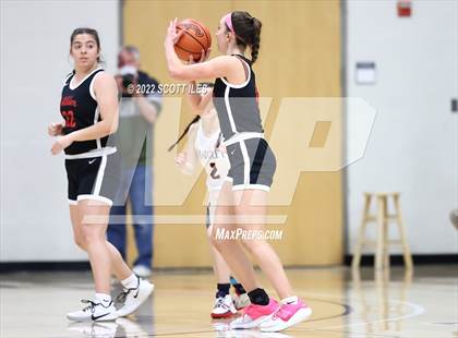 Thumbnail 1 in Jonathan Alder vs. Bishop Hartley (OHSAA D2 District Final) photogallery.