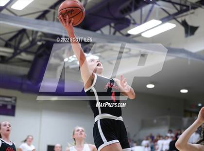 Thumbnail 3 in Jonathan Alder vs. Bishop Hartley (OHSAA D2 District Final) photogallery.
