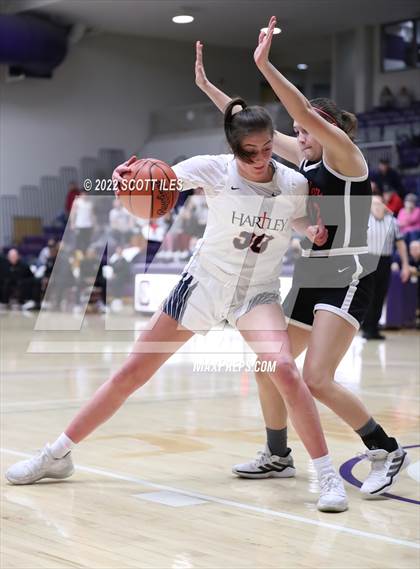 Thumbnail 2 in Jonathan Alder vs. Bishop Hartley (OHSAA D2 District Final) photogallery.