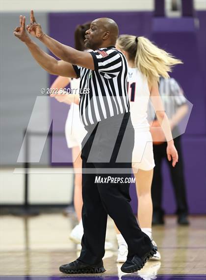 Thumbnail 1 in Jonathan Alder vs. Bishop Hartley (OHSAA D2 District Final) photogallery.