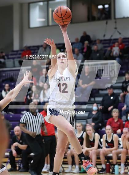 Thumbnail 3 in Jonathan Alder vs. Bishop Hartley (OHSAA D2 District Final) photogallery.