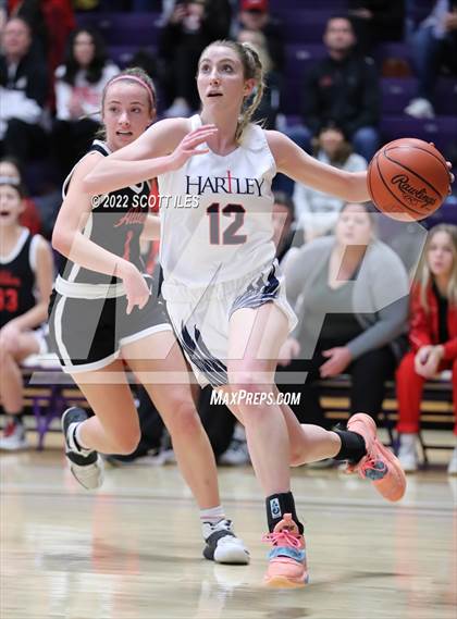 Thumbnail 3 in Jonathan Alder vs. Bishop Hartley (OHSAA D2 District Final) photogallery.