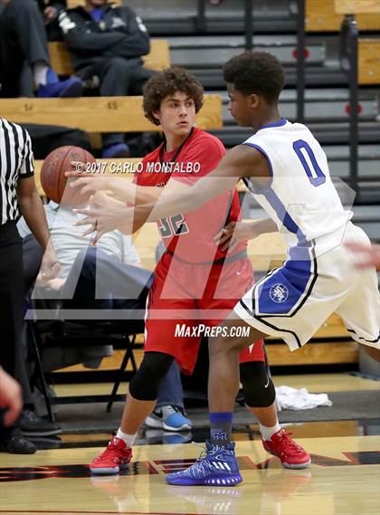 Thumbnail 2 in Glendora vs. San Marino photogallery.