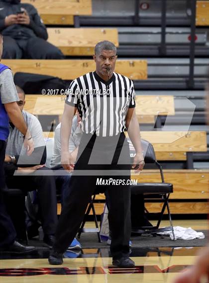 Thumbnail 2 in Glendora vs. San Marino photogallery.