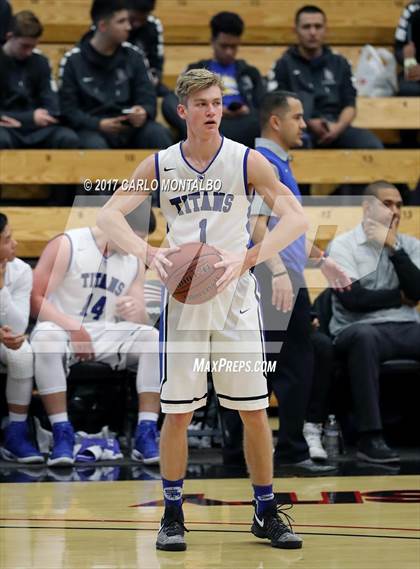 Thumbnail 1 in Glendora vs. San Marino photogallery.