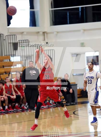 Thumbnail 1 in Glendora vs. San Marino photogallery.