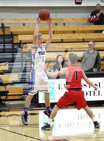 Thumbnail 3 in Glendora vs. San Marino photogallery.