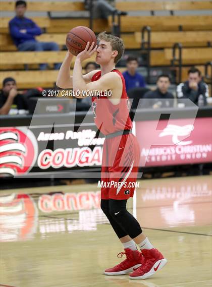 Thumbnail 2 in Glendora vs. San Marino photogallery.