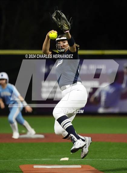 Thumbnail 3 in Walnut Grove vs. Brazoswood (NFCA Leadoff Classic) photogallery.
