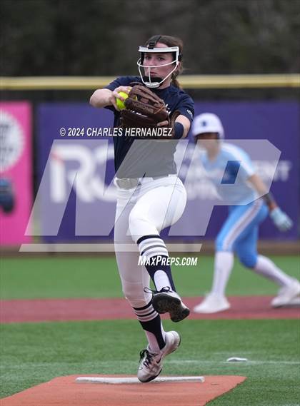 Thumbnail 2 in Walnut Grove vs. Brazoswood (NFCA Leadoff Classic) photogallery.