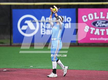 Thumbnail 3 in Walnut Grove vs. Brazoswood (NFCA Leadoff Classic) photogallery.