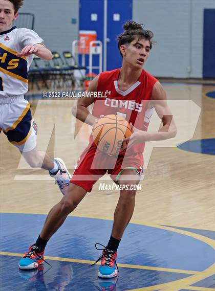 Thumbnail 3 in JV: Combs @ Shadow Mountain photogallery.