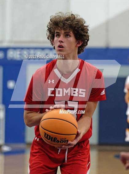 Thumbnail 2 in JV: Combs @ Shadow Mountain photogallery.