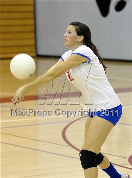 Thumbnail 1 in Ponderosa @ Folsom photogallery.