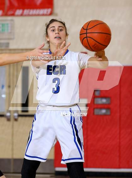 Thumbnail 2 in El Camino Real vs. Windward (Battle of the Beach) photogallery.